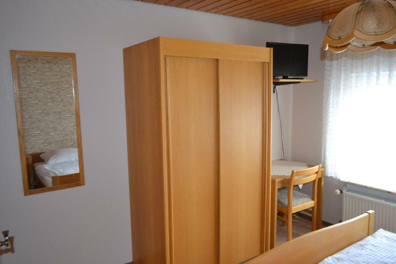 Landgasthaus Krone In St. Johann 상트요한 외부 사진